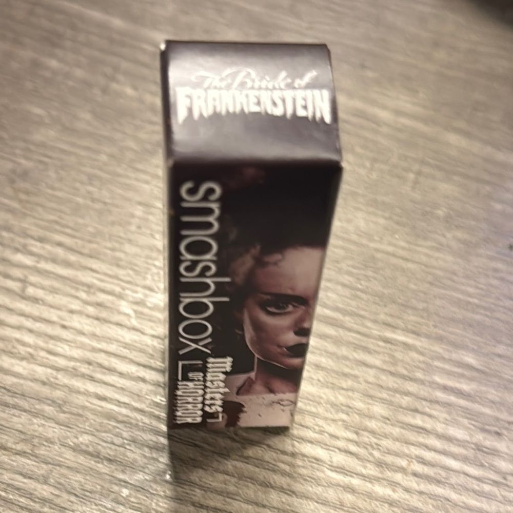 Smashbox Masters of Horror Lipstick - Picture 3 of 8